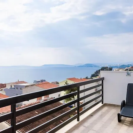 Seaview With Terrace Apartment